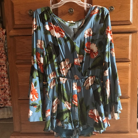 HP🎉 NWOT 🌺 Floral Boutique Romper- size M - Picture 2 of 7